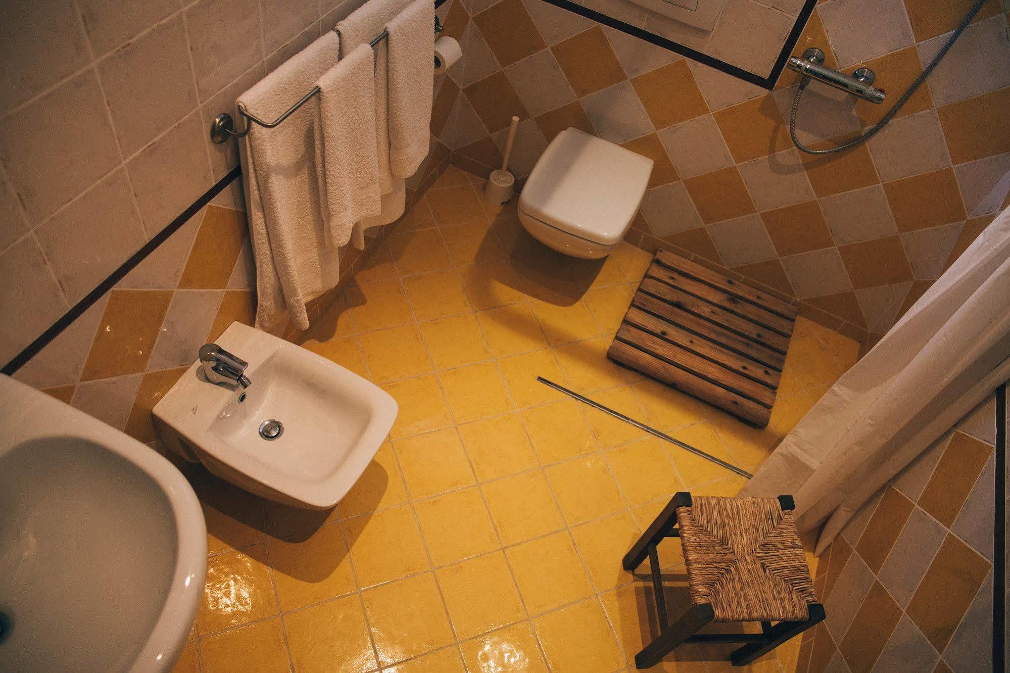 Bed and Breakfast I Grilli Кастаньоле-Ланце Экстерьер фото