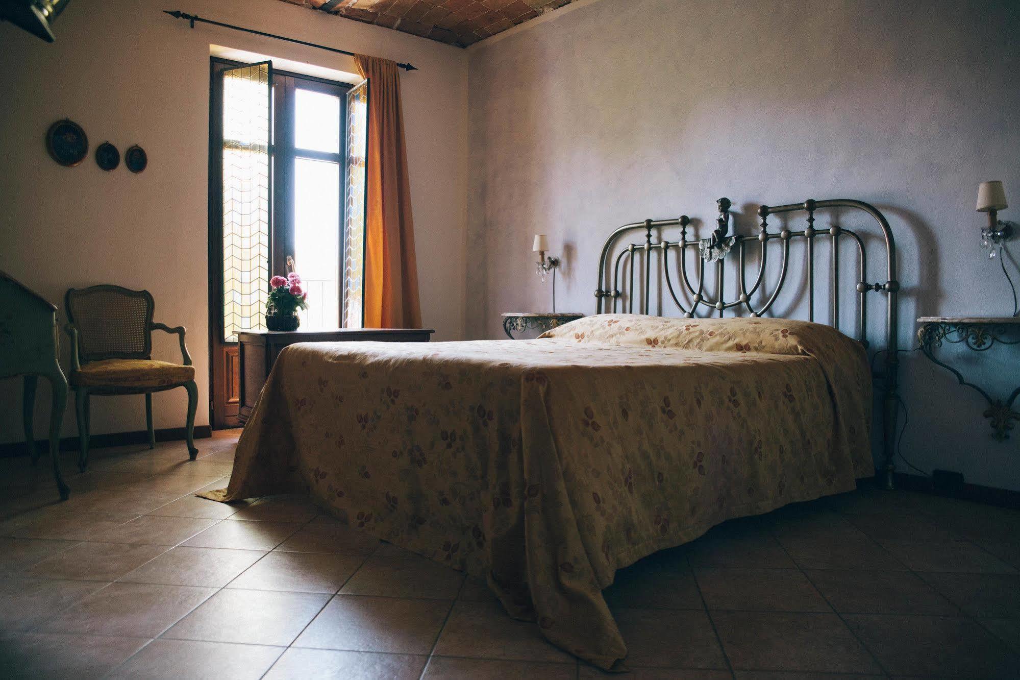 Bed and Breakfast I Grilli Кастаньоле-Ланце Экстерьер фото