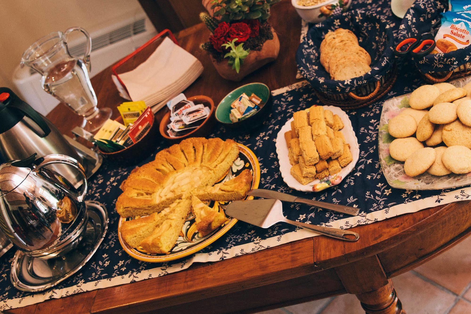 Bed and Breakfast I Grilli Кастаньоле-Ланце Экстерьер фото
